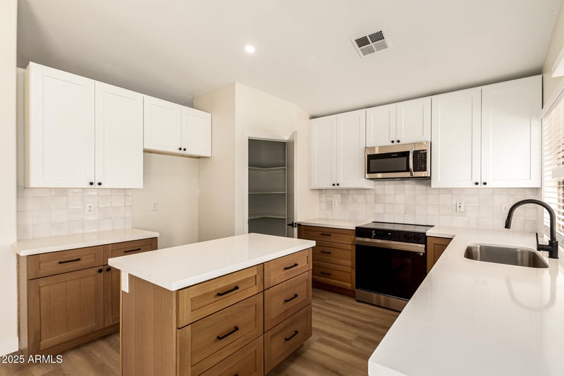 1537 Page Ave, Gilbert, AZ 85233