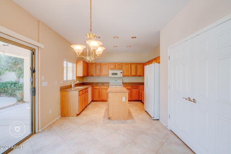 1537 W Lynne Ln, Phoenix, AZ 85041