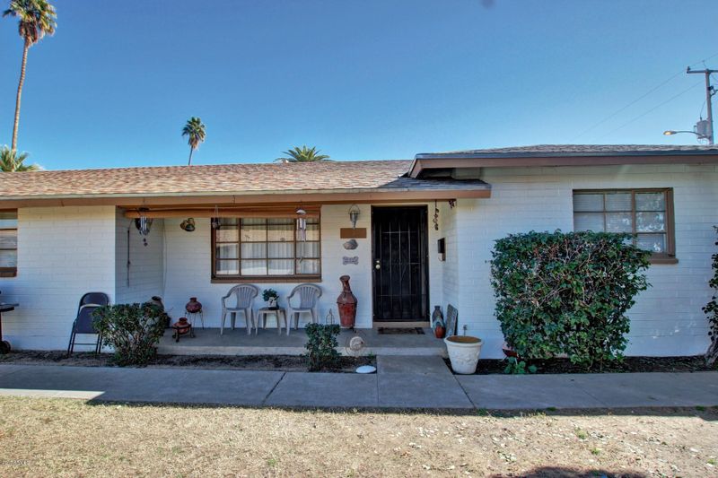 1539 W Indian School Rd, Phoenix, AZ 85015