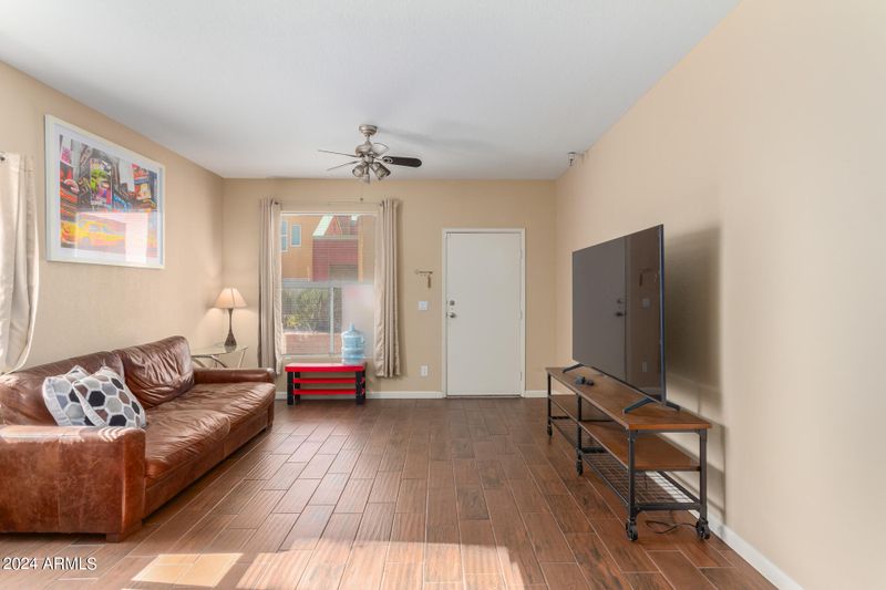 154 W 5th St #118, Tempe, AZ 85281