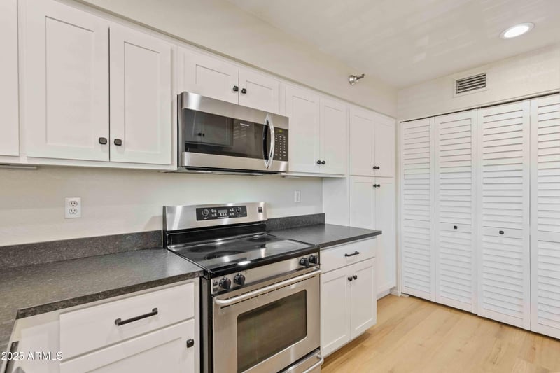 154 W 5th St #246, Tempe, AZ 85281