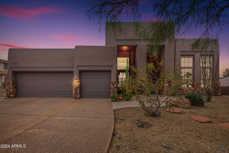 1540 E Villa Theresa Dr, Phoenix, AZ 85022