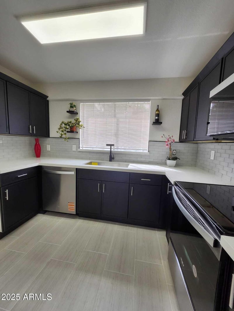 15402 28th St #105, Phoenix, AZ 85032