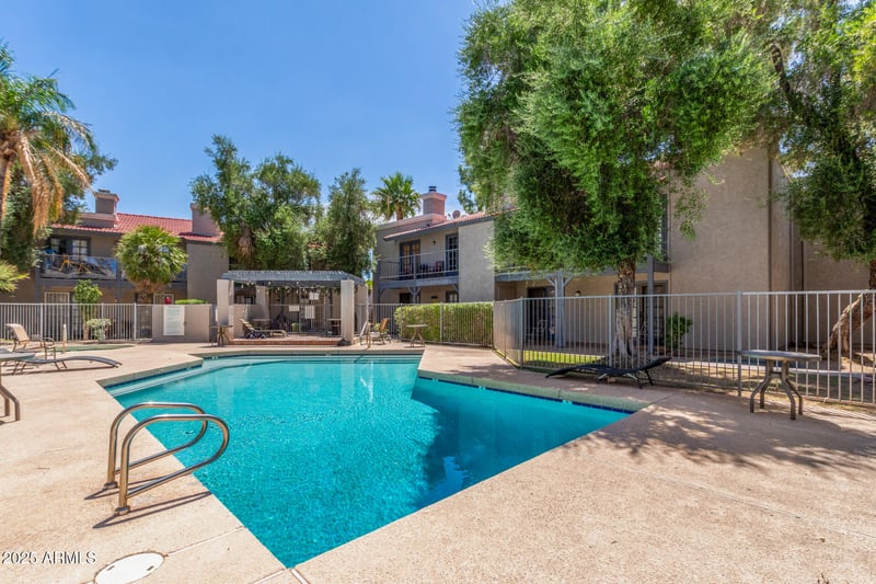 15402 28th St #112, Phoenix, AZ 85032