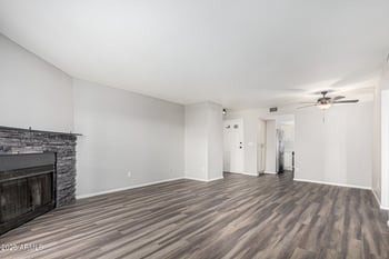 15402 28th St #124, Phoenix, AZ 85032