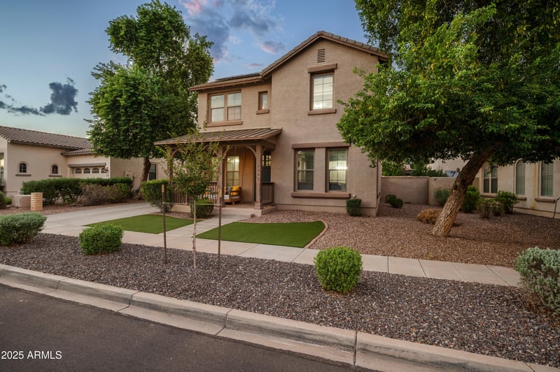 15402 Old Oak Ln, Surprise, AZ 85379