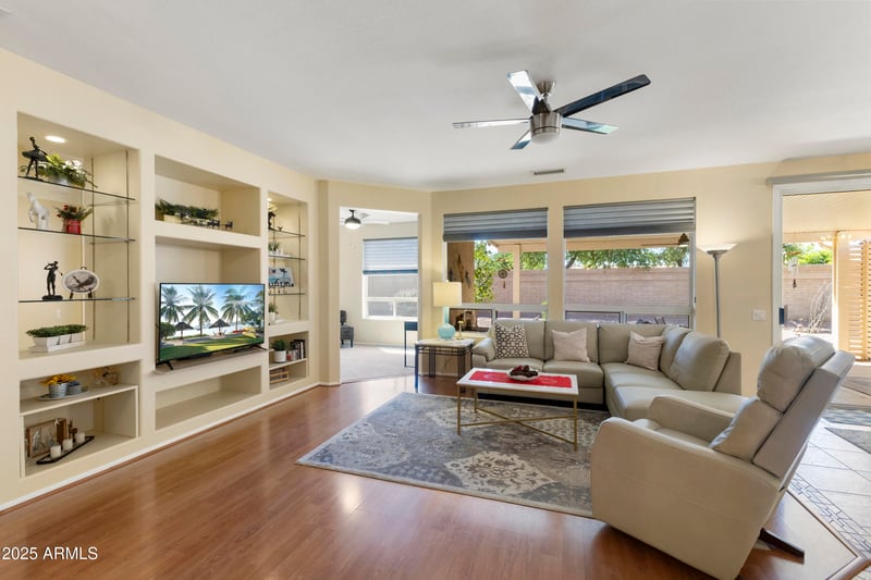 15403 Gunsight Dr, Sun City West, AZ 85375