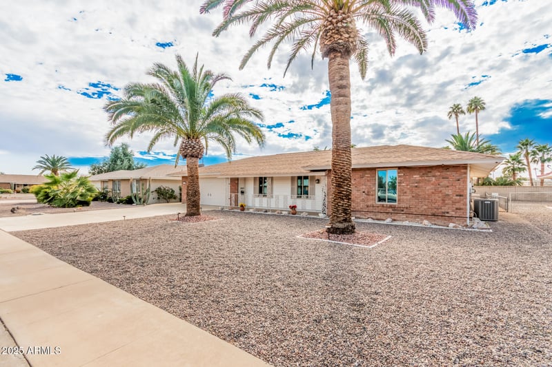 15406 Bowling Green Dr, Sun City, AZ 85351