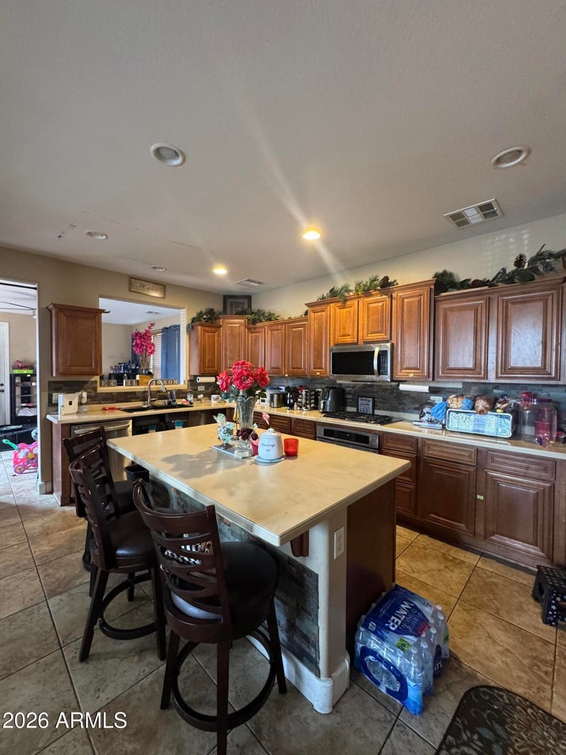 15406 Dahlia Dr, Surprise, AZ 85379