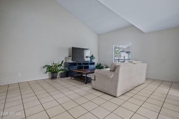 15407 2nd St, Phoenix, AZ 85022