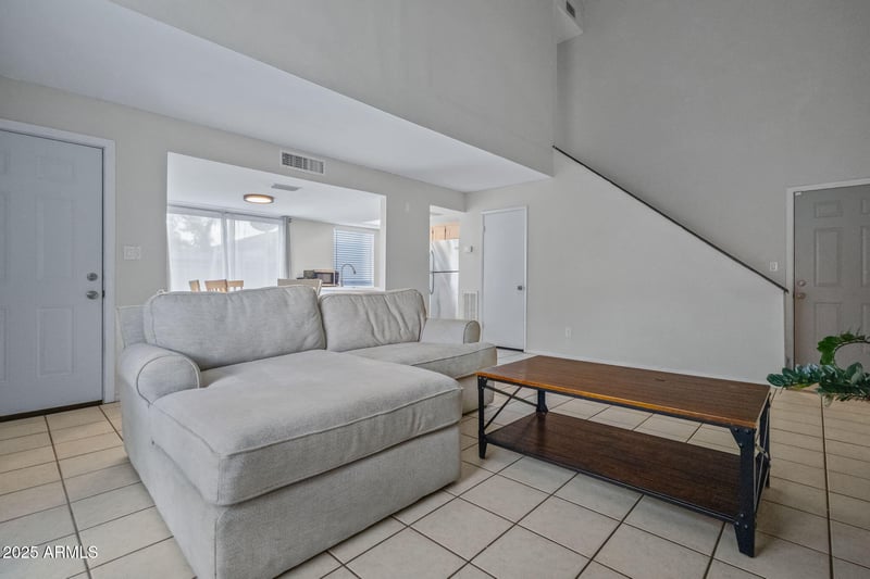 15407 2nd St, Phoenix, AZ 85022