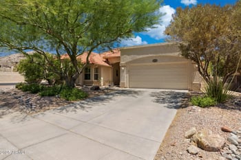 15407 38th St, Phoenix, AZ 85044