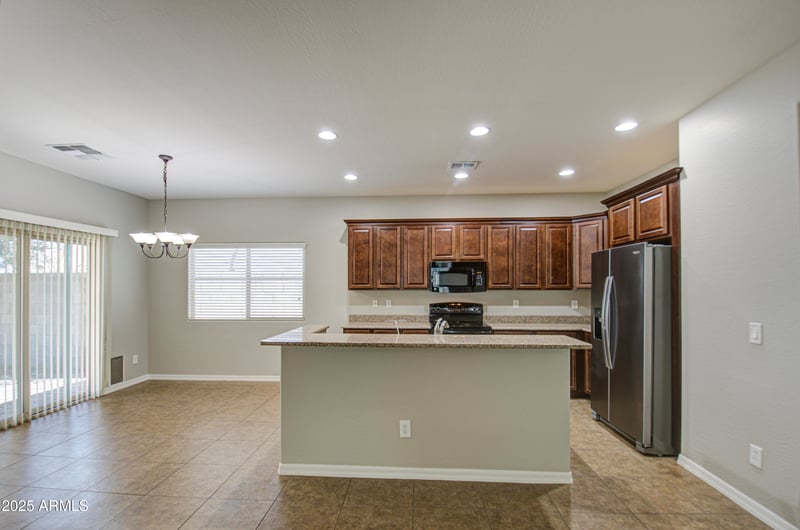 1541 Crape Rd, San Tan Valley, AZ 85140