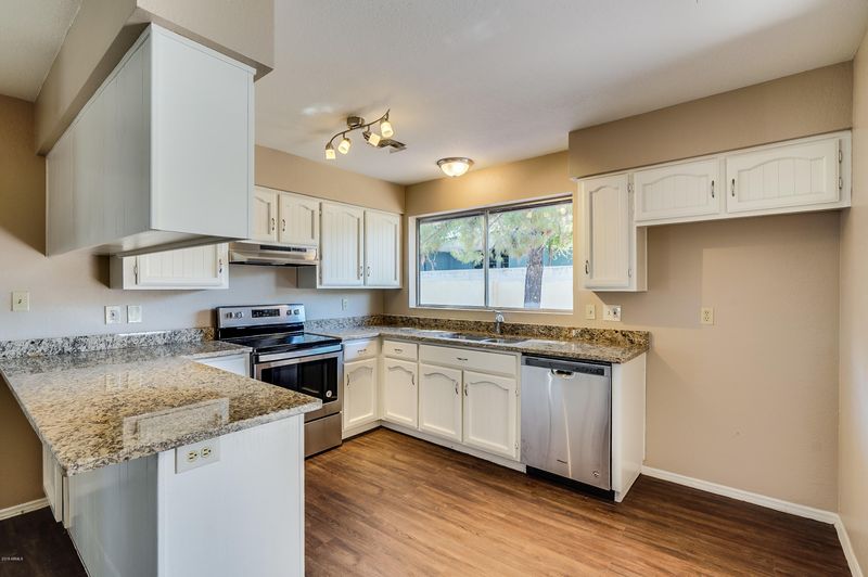1541 E Mcnair Dr, Tempe, AZ 85283