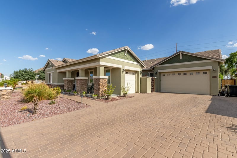 1541 Sagittarius Pl, Chandler, AZ 85249