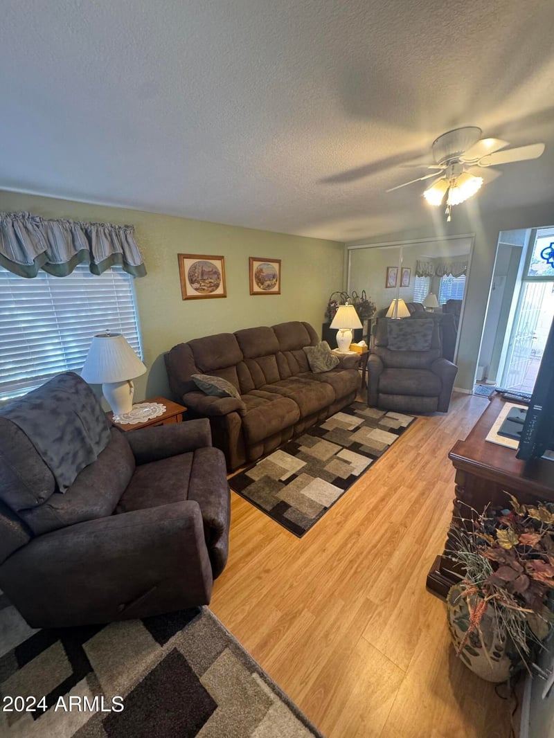 1541 Yurok --, Apache Junction, AZ 85119
