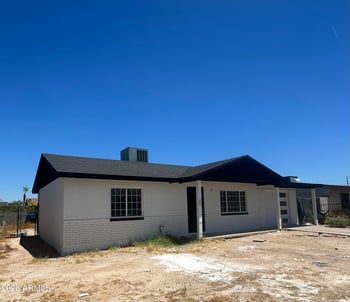 1542 Carson Rd, Phoenix, AZ 85041