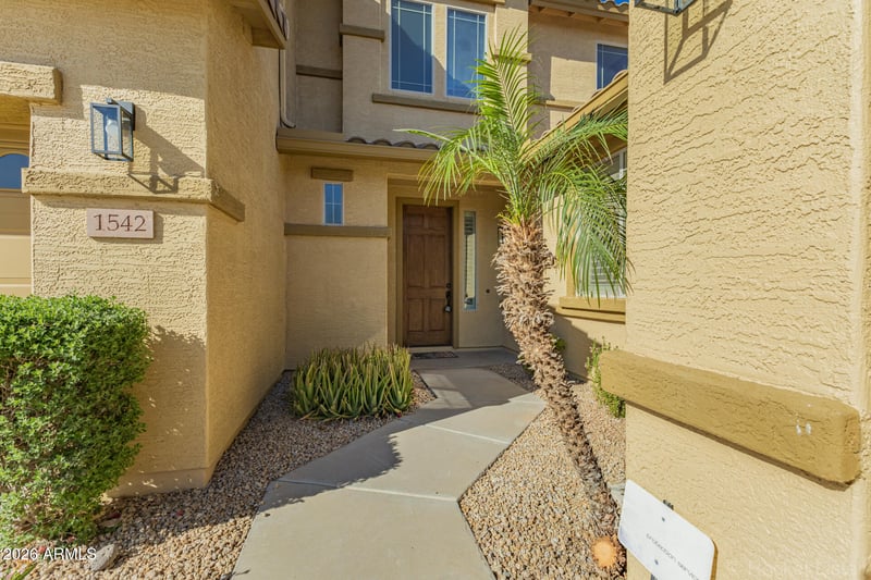 1542 Homestead Dr, Chandler, AZ 85286