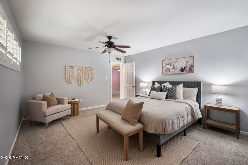 1542 W Loma Ln, Phoenix, AZ 85021