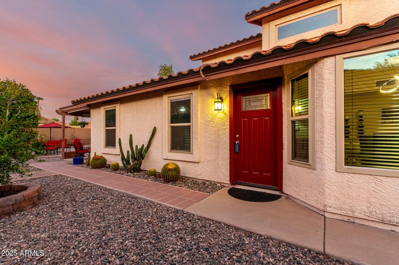 15421 38th St, Phoenix, AZ 85044