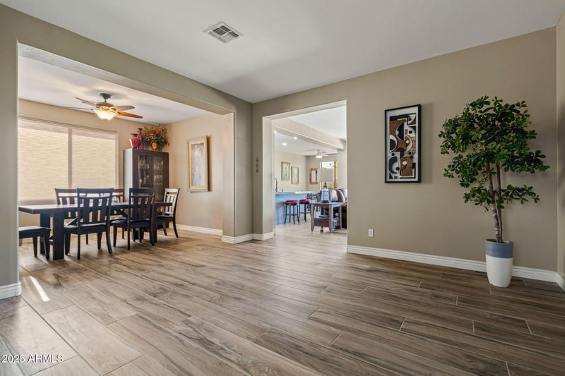 15422 Ventura St, Surprise, AZ 85379