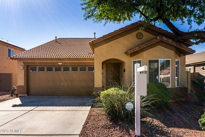 15425 Hope Dr, Surprise, AZ 85379