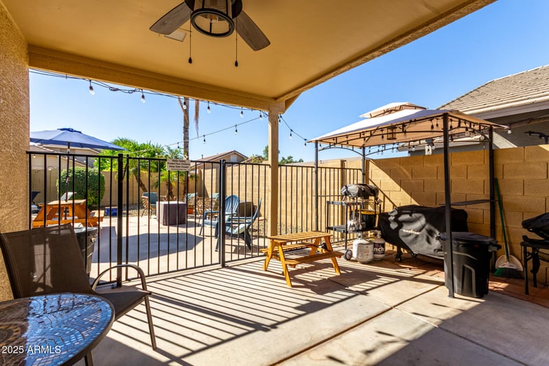 15425 Hope Dr, Surprise, AZ 85379