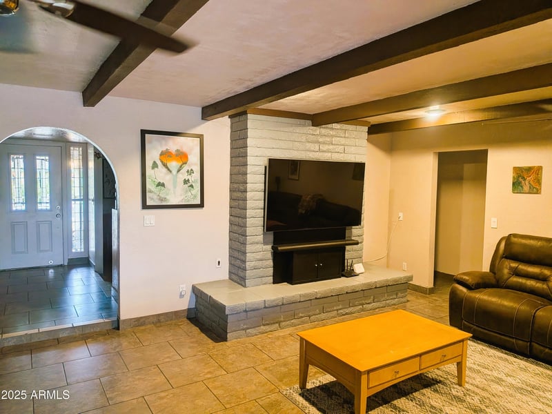 15427 2nd Ave, Phoenix, AZ 85023