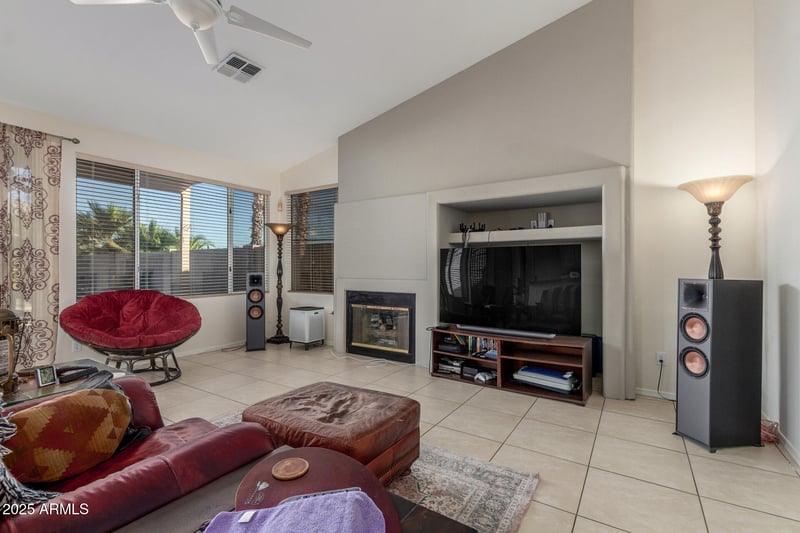 15427 6th Dr, Phoenix, AZ 85045