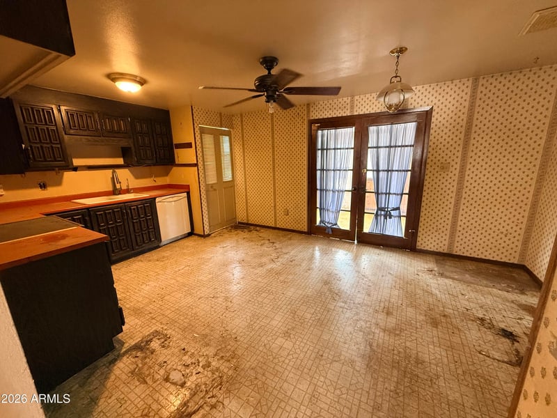 1543 W Surrey Ave, Phoenix, AZ 85029