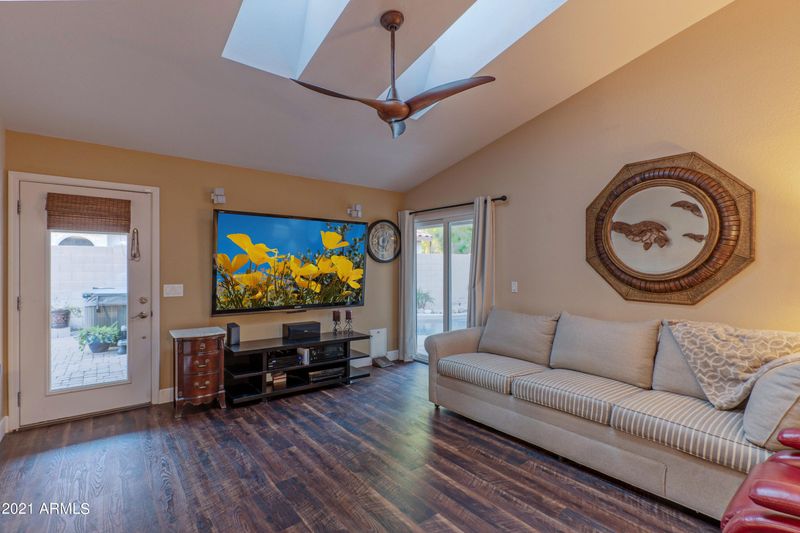 15431 S 37th St, Phoenix, AZ 85044