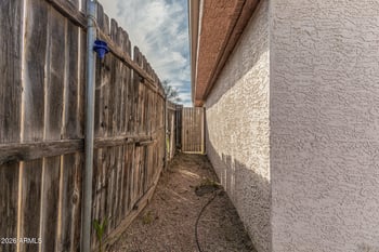 15433 17th Dr, Phoenix, AZ 85023