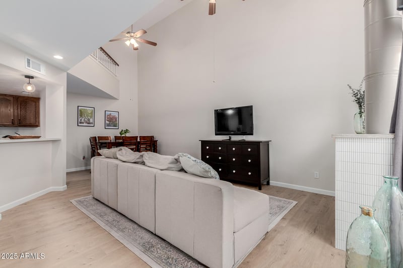 15434 1st Pl, Phoenix, AZ 85022