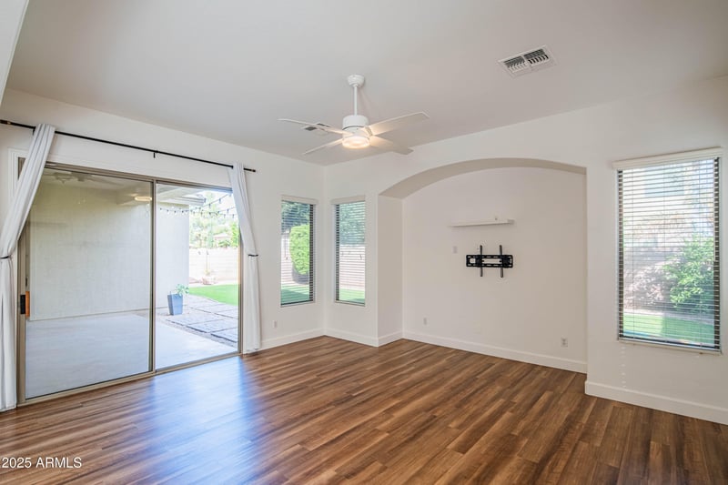 1544 Grand Canyon Dr, Chandler, AZ 85249