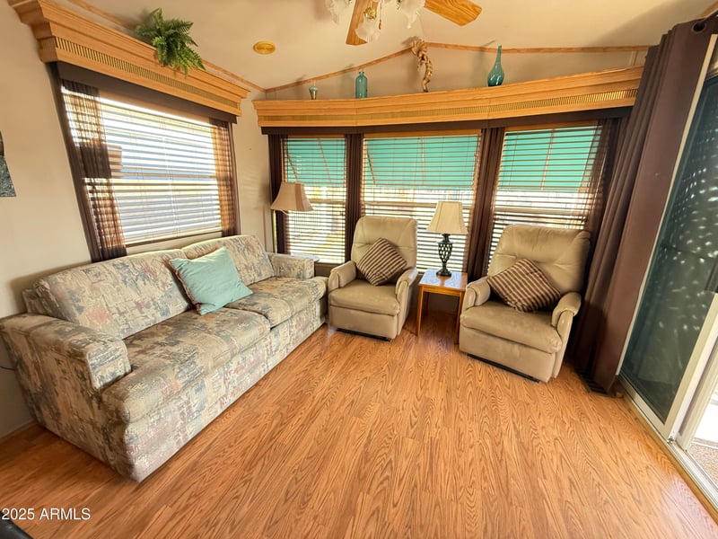 1544 Yurok --, Apache Junction, AZ 85119