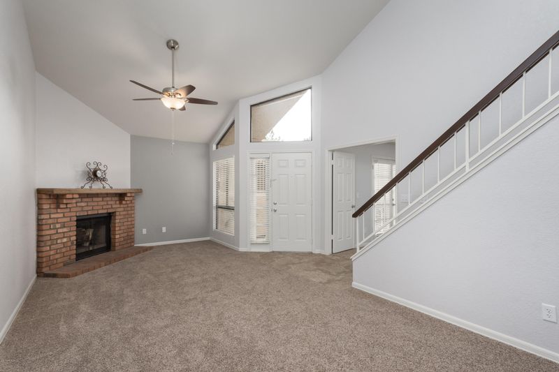 15446 N 1st Pl, Phoenix, AZ 85022