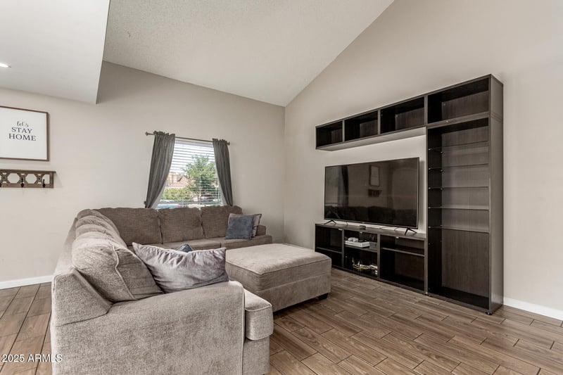 15450 2nd Pl, Phoenix, AZ 85022