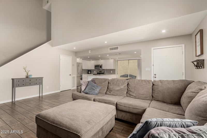 15450 2nd Pl, Phoenix, AZ 85022