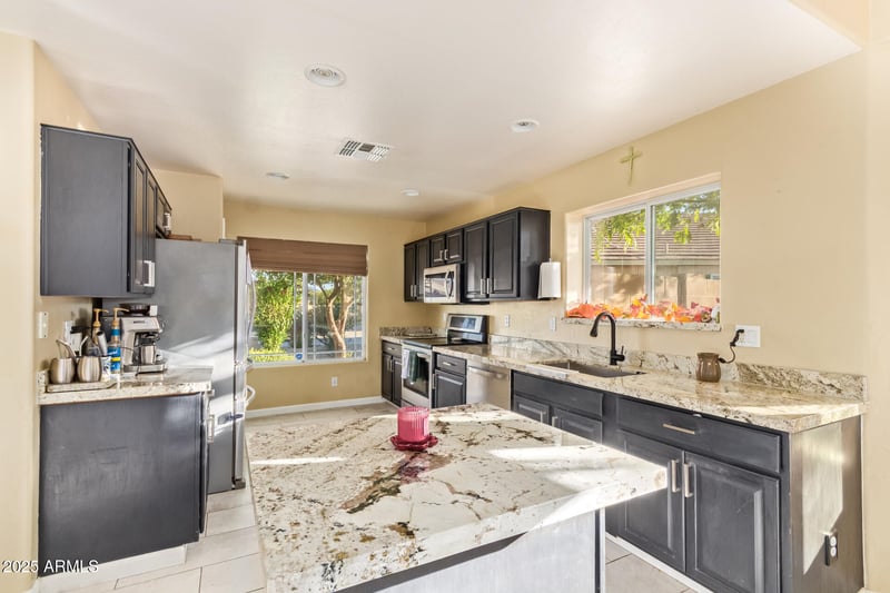 15450 Hope Dr, Surprise, AZ 85379