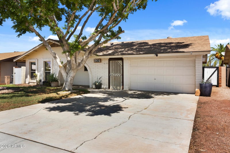 1546 E Flower Cir, Mesa, AZ 85204