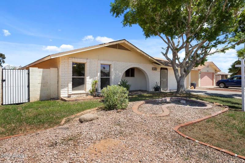 1546 E Flower Cir, Mesa, AZ 85204
