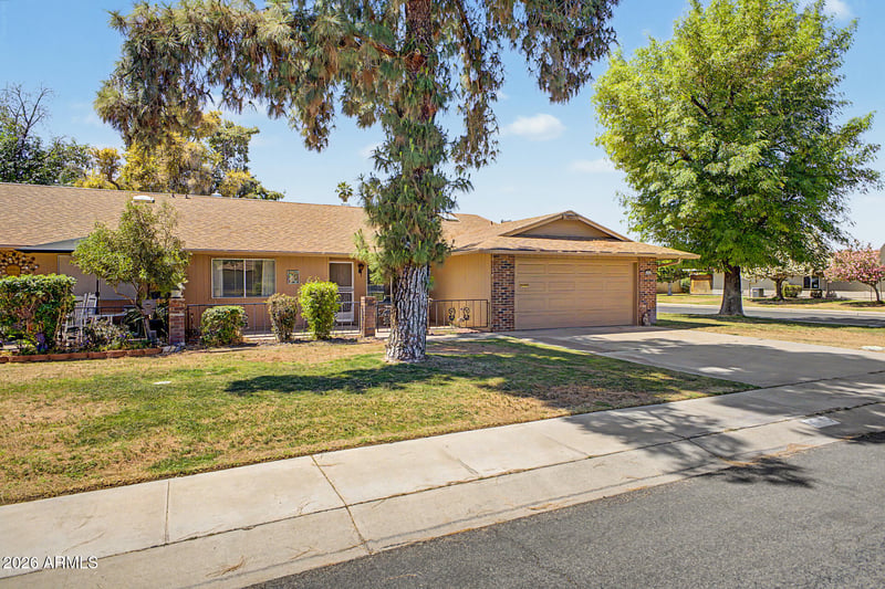 15462 Lakeforest Dr, Sun City, AZ 85351