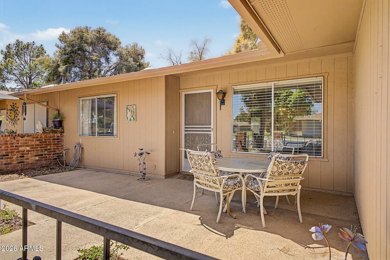 15462 Lakeforest Dr, Sun City, AZ 85351