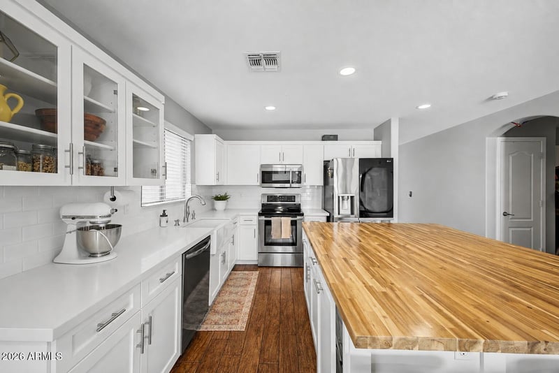15465 Shangri La Rd, Surprise, AZ 85379