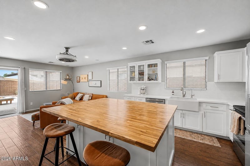 15465 Shangri La Rd, Surprise, AZ 85379