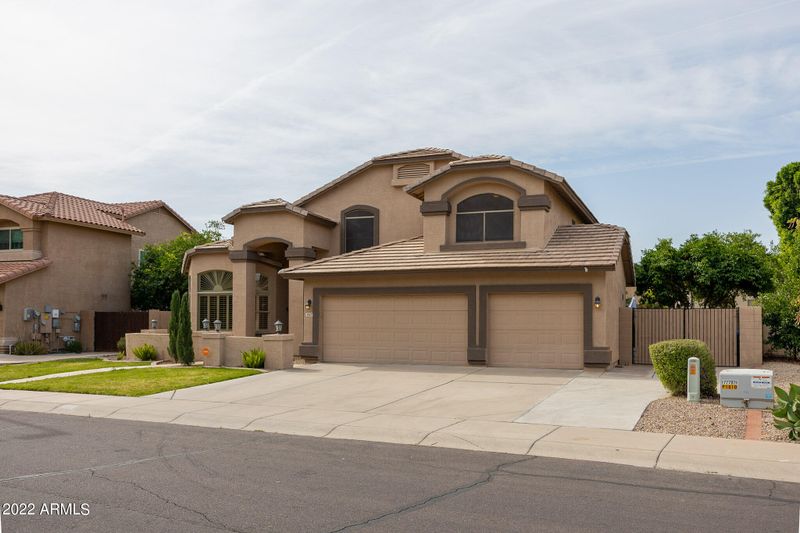 1547 E Erie St, Gilbert, AZ 85295
