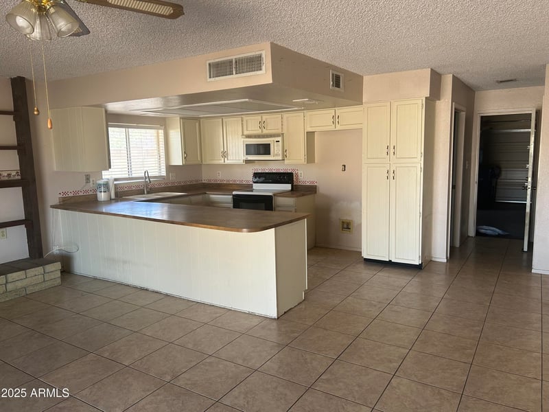1548 Lindner Ave, Mesa, AZ 85202