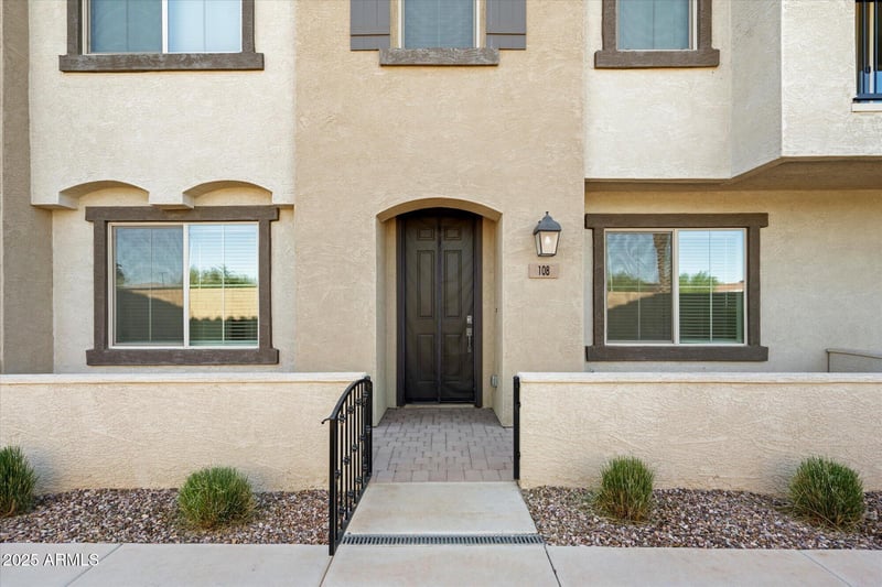 155 Lakeview Blvd #108, Chandler, AZ 85225
