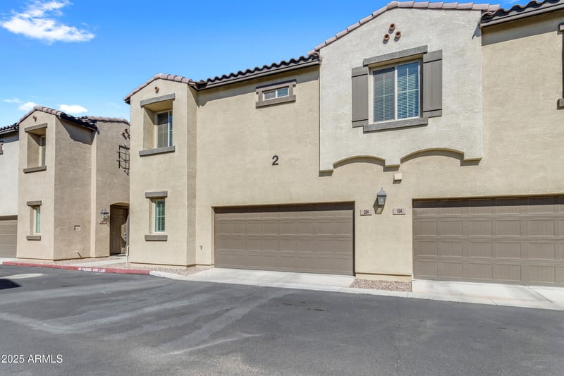 155 Lakeview Blvd #204, Chandler, AZ 85225