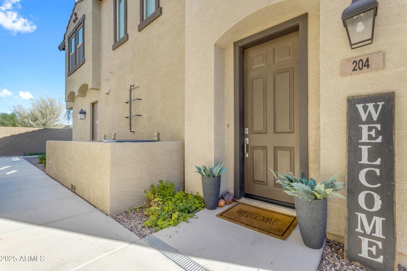 155 Lakeview Blvd #204, Chandler, AZ 85225